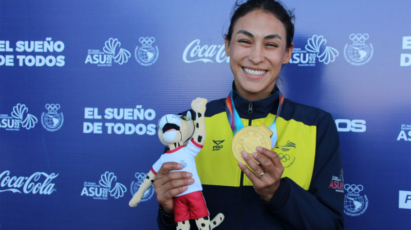La patinadora ecuatoriana Gabriela Vargas ganó la primera medalla de oro para Ecuador en los Juegos Suramericanos Asunción 2022. Foto: Twitter @ECUADORolimpico