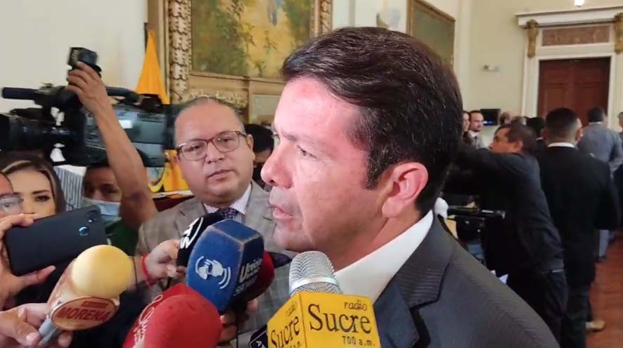 El Ministro del Interior ofreció declaraciones sobre el avance de la investigación en el caso de María Belén Bernal. Foto: Captura de pantalla.