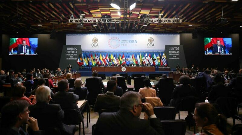 Fotografía general de la Tercera sesión de la 52 Asamblea General de la OEA, en Lima (Perú). Foto: EFE.