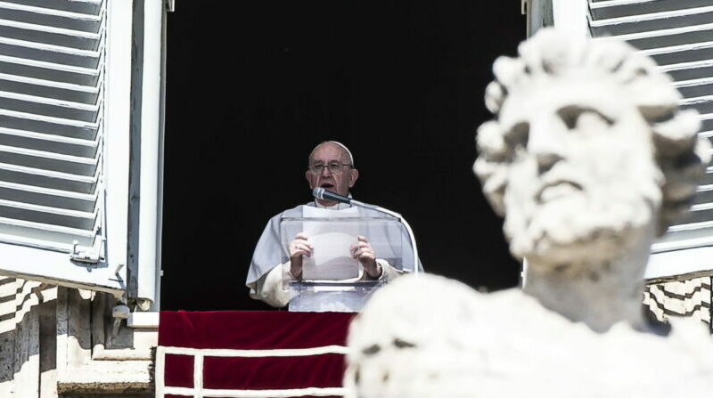 El Papa Francisco, durante su mensaje cotidiano este martes 18 de octubre. Foto: EFE.