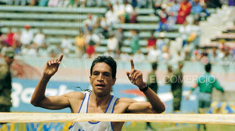Silvio Guerra, uno de los mejores atletas ecuatorianos de todos los tiempos. Su récord de la maratón se mantiene después de 25 años. Foto: Archivo histórico EL COMERCIO