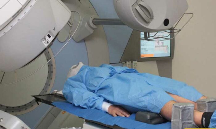 El HCAM informó que acelerador lineal para realizar radioterapias está 100% operativo. Foto: Twitter HCAM