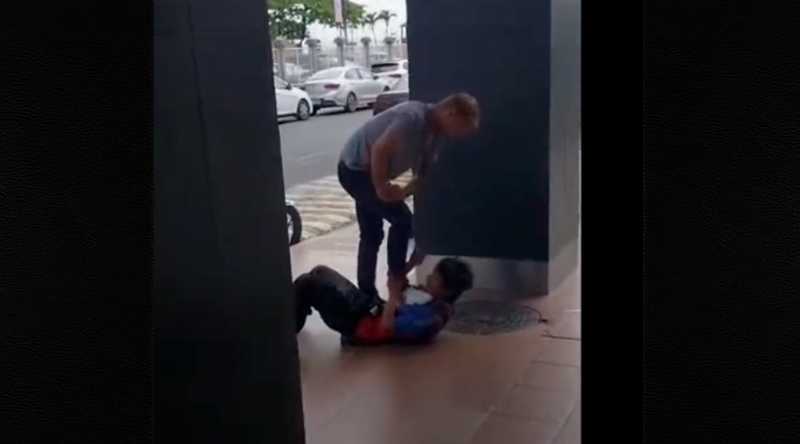 Un turista se defendió de un desconocido. Foto: Captura de video