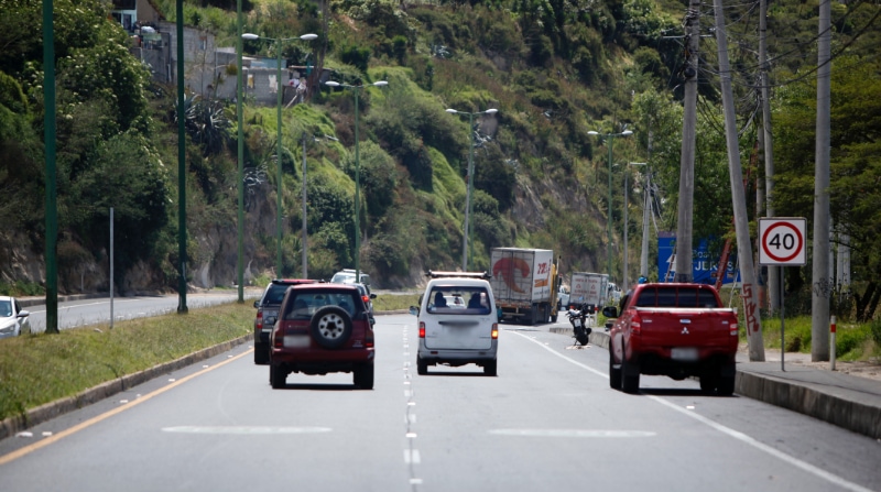 Una de las vías peligrosas para vehículos de uso particular, es la ruta: Quito – Cayambe – Otavalo – Atuntaqui – Ibarra – Bolívar – Huaca – Tulcán y viceversa. Foto: Archivo / EL COMERCIO