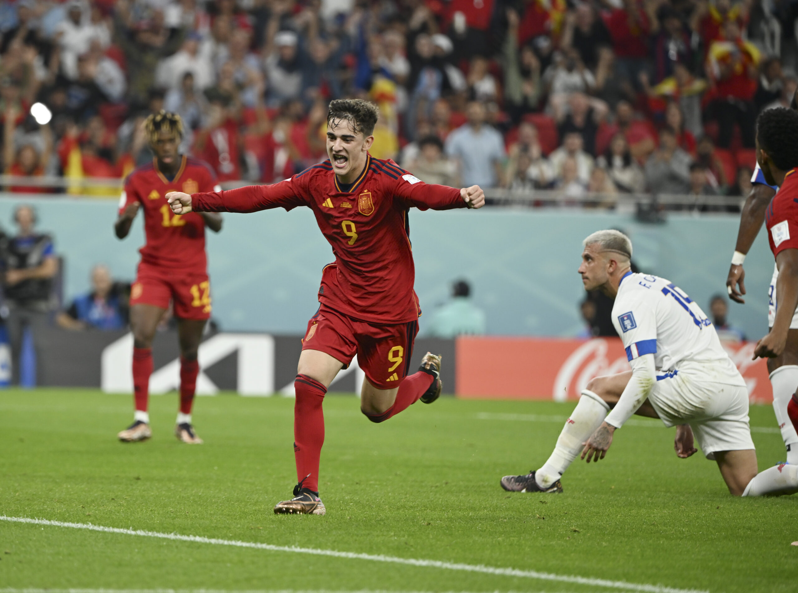 Gavi se convirtió en el jugador más joven de España en anotar en un Mundial. Foto: Xinhua