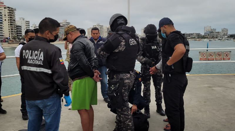 Unidad de Antinarcóticos de la Policía incautaron más de una tonelada de cocaína en Salinas. Foto: Blanca Moncada / EL COMERCIO