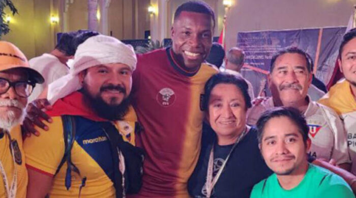 Carlos Tenorio, futbolista histórico de la Selección de Ecuador, se encuentra en Qatar para apoyar a la ‘Tri’ durante su participación en la Copa del Mundo de la FIFA. Foto: Twitter Carlos Tenorio