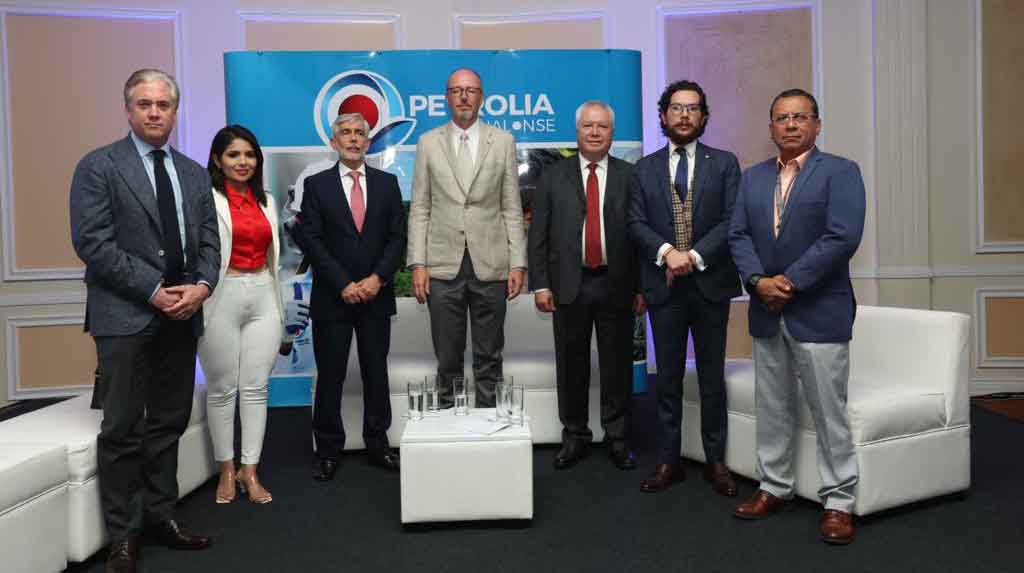 Imagen referencial. La empresa Petrolia Ecuador presentó una notificación de Controversia, ante el Ministerio de Energía y Minas. Foto: Twitter Cámara de Comercio de Quito