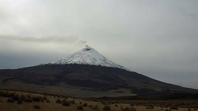 Imagen del volcán Cotopaxi tomada el 23 de noviembre de 2022. Foto: Twitter IGeofísico