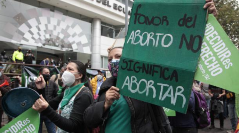 Imagen referencial. La Corte Constitucional eliminó los requisitos para acceder a un aborto por violación en Ecuador. Foto: Archivo EL COMERCIO