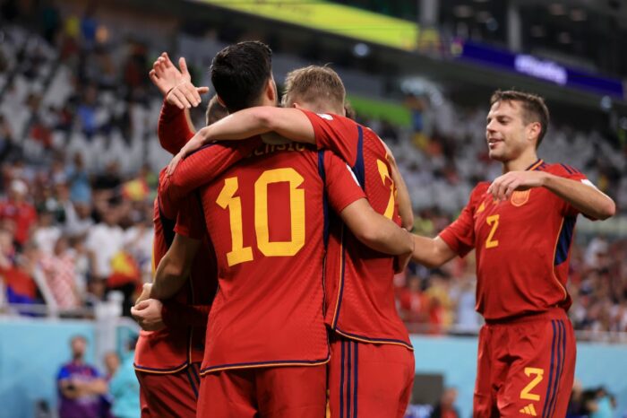 Jugadores de la Selección de España celebran uno de sus goles ante Costa Rica en su goleada del Mundial de Qatar 2022. Foto: Twitter @fifaworldcup
