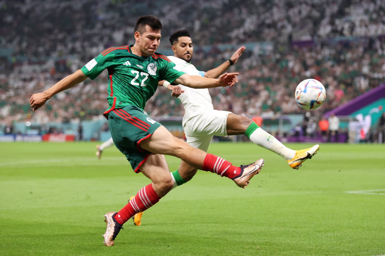 Irving Lozano de la Selección de México ante Arabia Saudita. Foto: Twitter @fifaworldcup