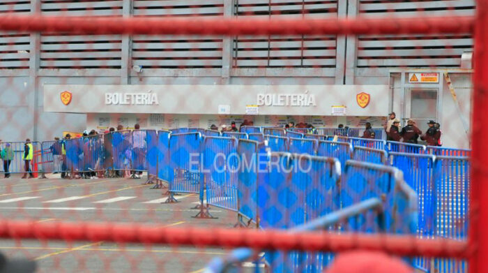 Los hinchas se quejaron que las entradas se revendían hasta en cuatro veces más del precio oficial. Foto: Diego Pallero/ EL COMERCIO