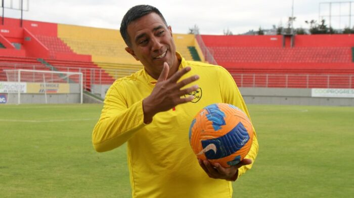 César Farías. entrenador venezolano del Aucas. Foto: Javier Flores / EL COMERCIO