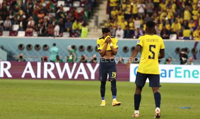 Ecuador quedó eliminado del Mundial tras perder 2-1 contra Senegal. Foto: Diego Pallero / EL COMERCIO