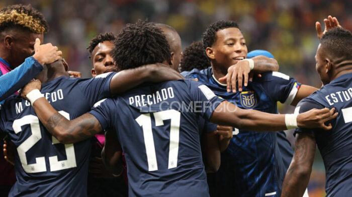 Los jugadores de la Selección de Ecuador festejan el gol en el partido contra Países Bajos, que anotó Énner Valencia. Foto: Diego Pallero/ EL COMERCIO