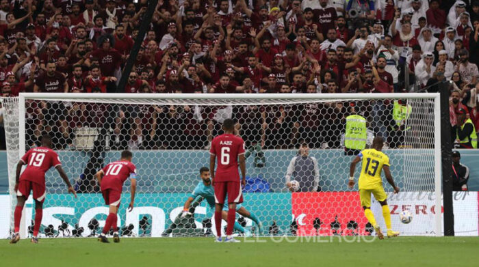 El momento que Énner Valencia marcó el 1-0 para la selección de Ecuador ante Qatar en el Mundial Qatar 2022, el 20 de noviembre del 2022. Foto: Diego Pallero / EL COMERCIO
