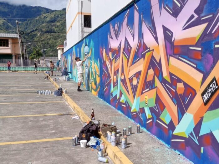 La Red de grafiteros Meeting of Styles se inició en Alemania en 1980, actualmente cuenta con miembros y representantes en varias ciudades del mundo como Londres, México, Bogotá, Quito, entre otras. Foto: Cortesía Casa de la Cultura Núcleo Baños de Agua Santa