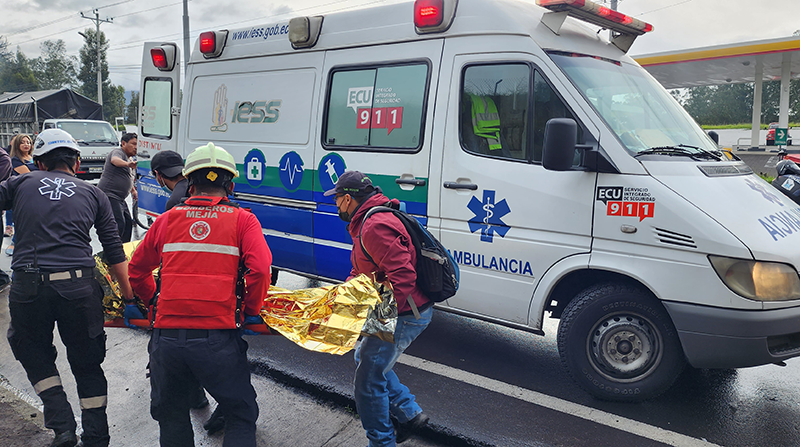 Los heridos fueron atendidos por paramédicos y trasladados a una casa de salud. Foto: Bomberos Mejía