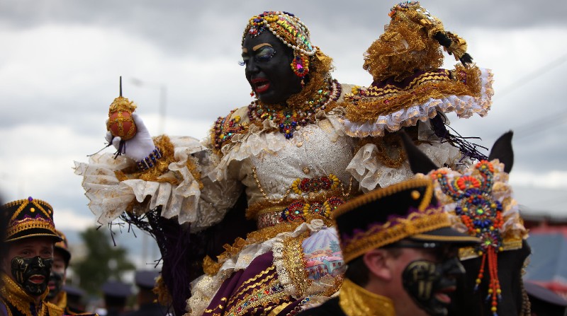 El desfile tradicional de la Mama Negra se lo realiza cada año en Latacunga. Foto: Archivo / EL COMERCIO