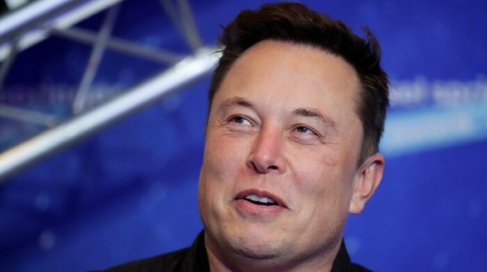 El multimillonario Elon Musk exige explicaciones a Apple. Foto: EFE