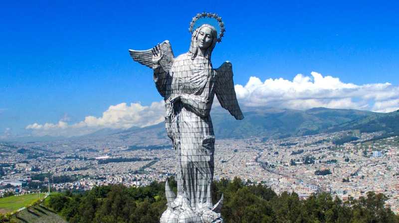 La Virgen del Panecillo fue inaugurada en 1975 y es uno de los lugares recomendados para los turistas. Foto: Facebook Monumento Virgen de El Panecillo