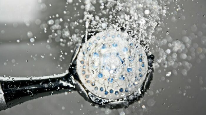 Imagen Referencial. Las duchas con agua a temperaturas mayores a 30 grados pueden ser muy perjudiciales. Foto: Pexels.