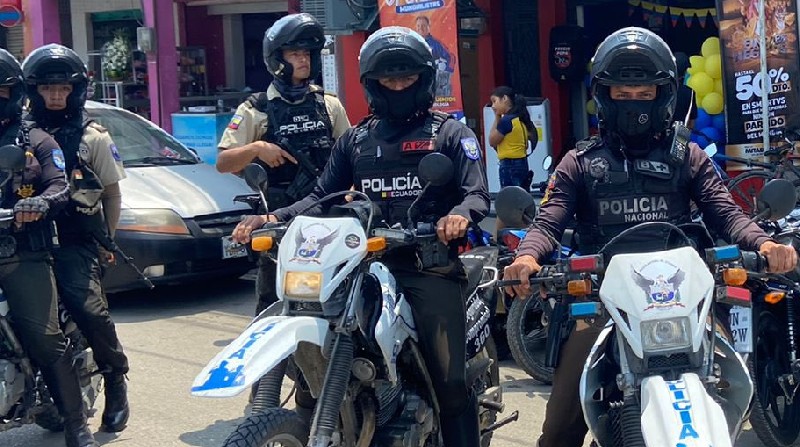 Policías y Militares vigilarán los sectores de Guayas, Santo Domingo y Esmeraldas durante el toque de queda. Foto: Policía Nacional