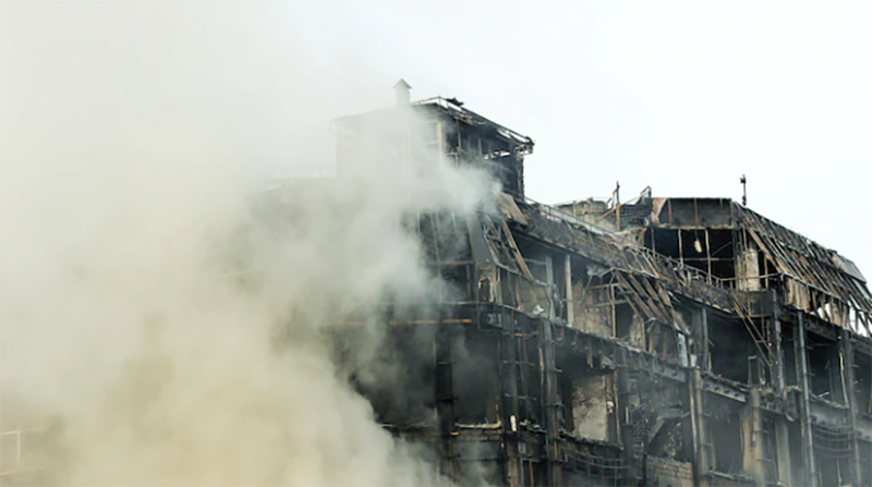 Los daños por ataques o explosiones son una cobertura adicional de seguros de bienes inmuebles. Foto referencial: Freepik