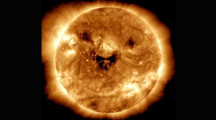 Nuevas fotos muestran al Sol sonreír. Foto: Cortesía NASA
