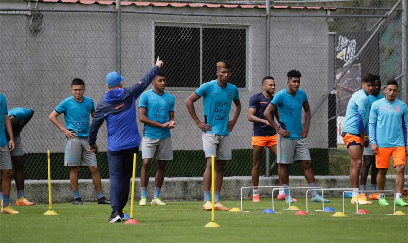 Los jugadores de la Selección de Ecuador se entrenaron en la Casa de la Selección, en Quito. Foto: Diego Pallero / EL COMERCIO