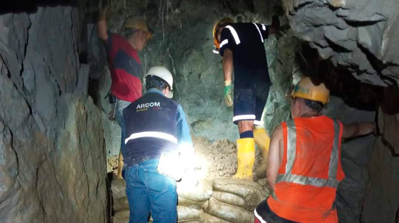 Los mineros fueron rescatados sin vida después de 14 días de atrapados en una mina por un derrumbe. Foto: Twitter @Sanchezmendieta