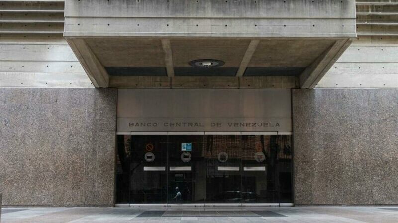 El Banco Central de Venezuela gestiona datos económicos del país. Foto: EFE.