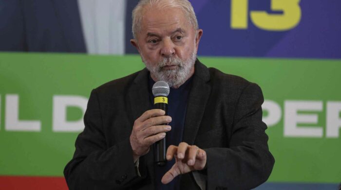 El presidente electo de Brasil, Luiz Inácio Lula da Silva, anunció este viernes los nombres de los ministros de Hacienda, Defensa, Relaciones Exteriores, Justicia y Presidencia. Foto: EFE