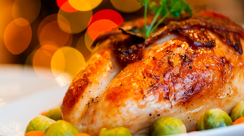 Imagen referencial. El pavo suele ser el ave más común que se come durante la cena de navidad en América y Europa. Foto: Pixabay