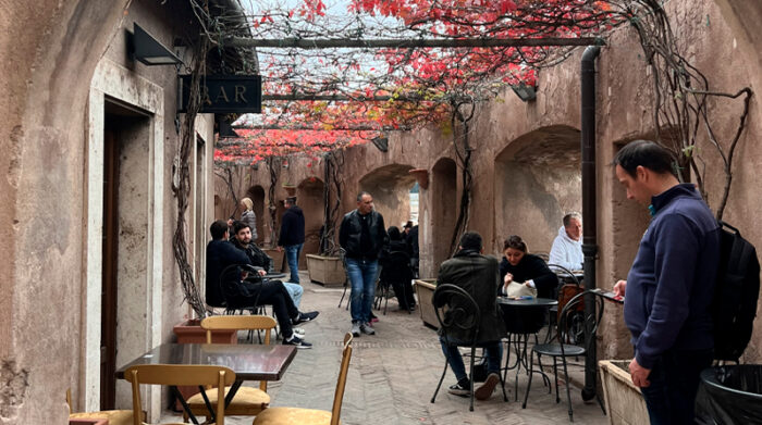 En el interior del Castillo de Sant’Angelo hay una cafetería. Foto: Giovanny Astudillo / EL COMERCIO
