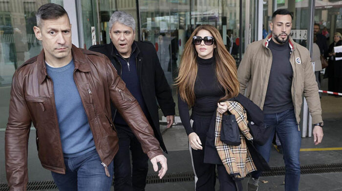 Shakira prefirió no dar declaraciones a la prensa tras la firma del acuerdo con su exesposo Gerard Piqué sobre sus hijos. Foto: EFE