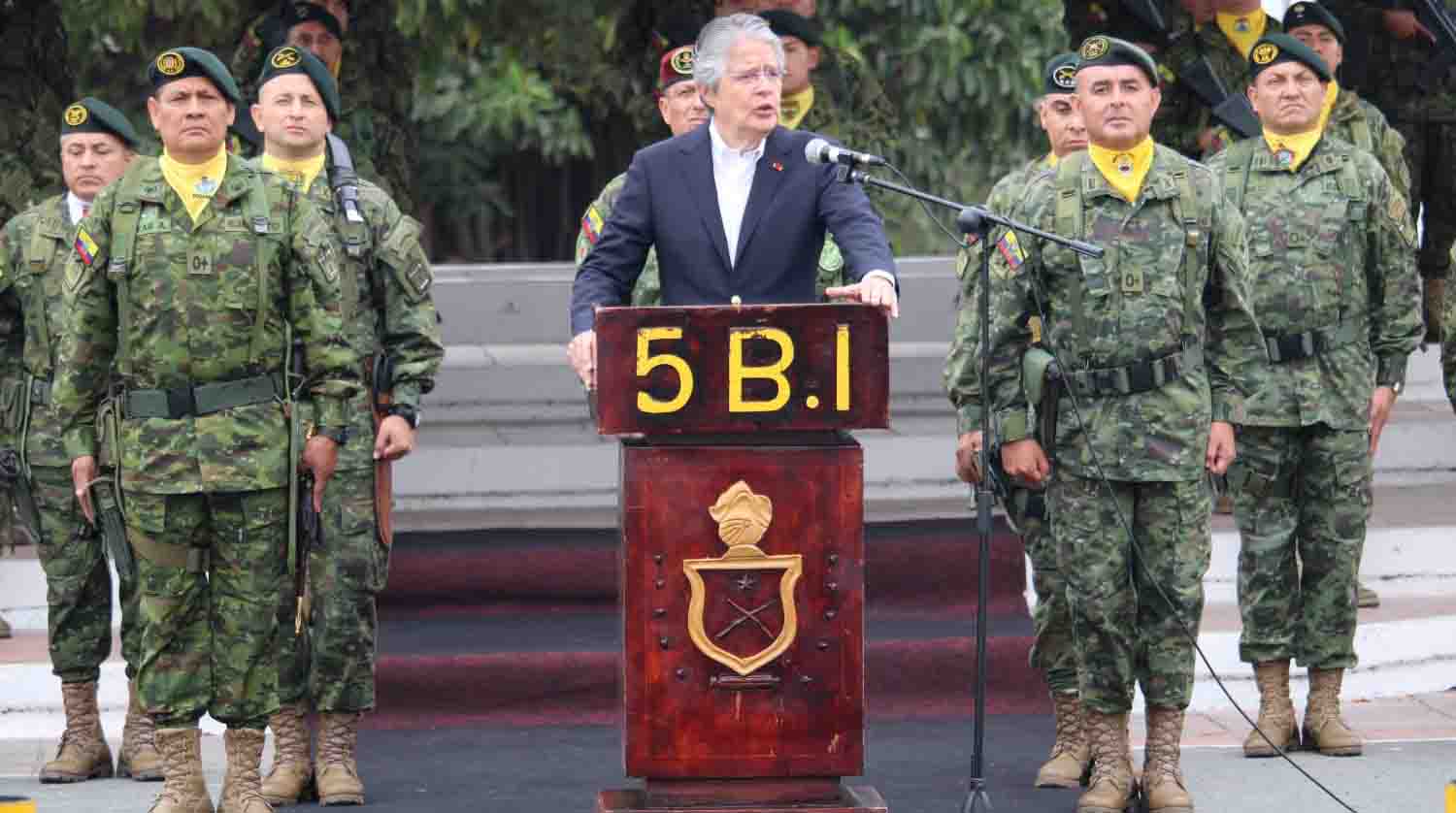El presidente Guillermo Lasso anunció que los militares gozarán de 10 días libres durante las fiestas de fin de año. Foto: Twitter FF.AA. Ecuador