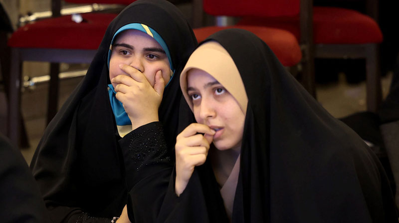 La Policía de la moral controlaba que las mujeres usen el velo de acuerdo con la Ley islámica. Foto: EFE