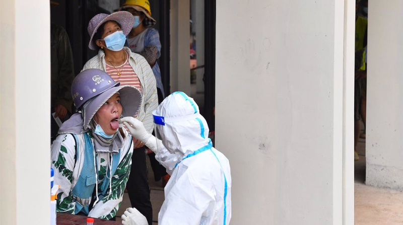 Pruebas de coronavirus en Haikou, en la provincia china de Hainan. Foto: Yang Guanyu / Xinhua News