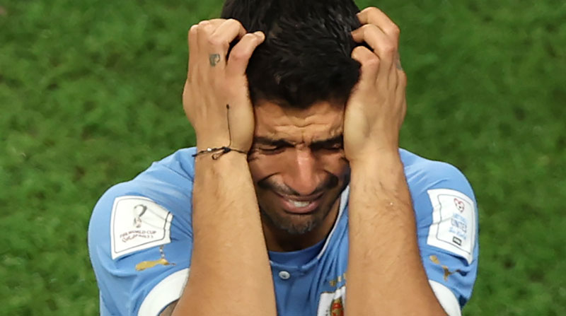 Luis Suárez lloró por la eliminación de Uruguay, pese a que ganó frente a Ghana, en el Mundial Qatar 2022. Foto: EFE