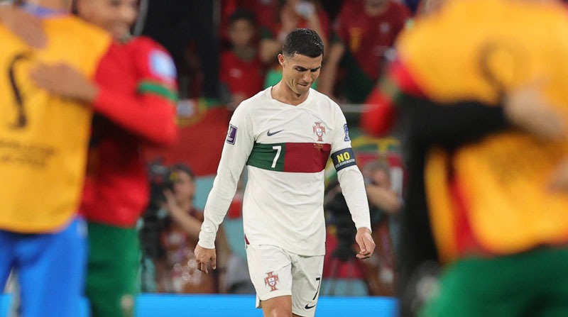 Cristiano Ronaldo se retiró entre lágrimas tras la eliminación de Portugal en el Mundial Qatar 2022. Foto: EFE.