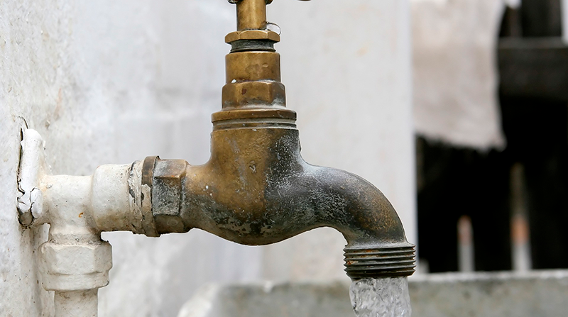 Imagen referencial. Los cortes de agua se aplicarán en distintos barrios de Quito hasta finales de 2022. Foto: Pixabay