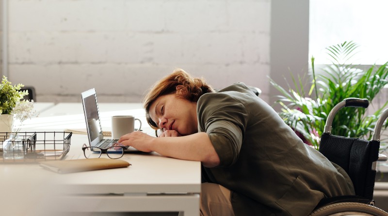 Imagen referencial. Más de la mitad de los trabajadores sufren de agotamiento. Foto: Pexels