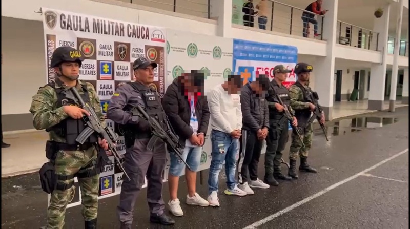 Los detenidos hacen parte de una organización delictiva trasnacional, señalaron las autoridades. Foto: Policía de Colombia