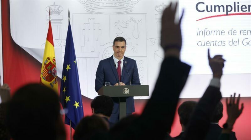 El presidente del Gobierno español, Pedro Sánchez, comparece ante los medios tras el Consejo de Ministros celebrado en Madrid. Foto: EFE.