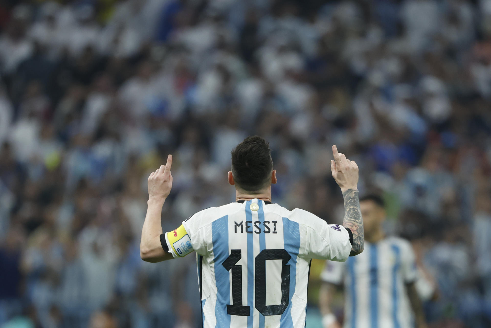 Lionel Messi celebra su gol con Argentina en las semifinales del Mundial de Qatar. Foto: Agencia EFE