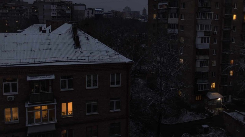 Hogares de Kiev continúan sin electricidad. Foto: Internet