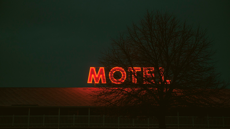 Imagen referencial. Los encargados del motel describieron el automóvil para que se acercaran nuevamente. Foto: Pixabay