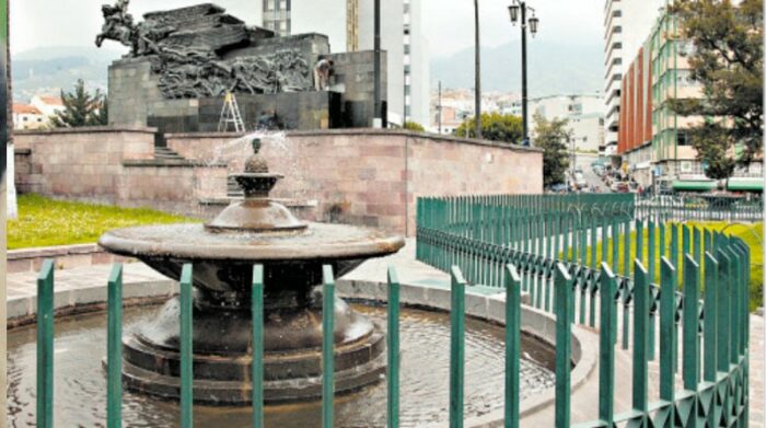 La pileta y el monumento del parque La Alameda están entre los recuerdos. Ambos siguen ahí. Foto: Archivos / EL COMERCIO